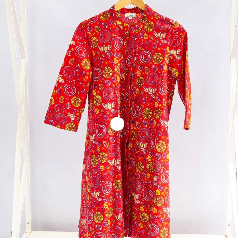NWT Zuri Pilau. Size Small. Beautiful red print.
